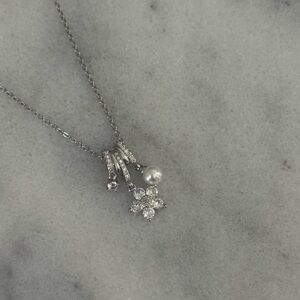 Sterling Silver Flower Pearl Charm Chain Necklace 

Brand New

Sterling Silver